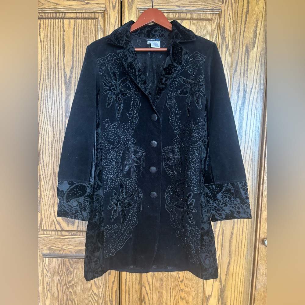 Beautiful vintage Black Velvet Embossed Floral Long Coat size small